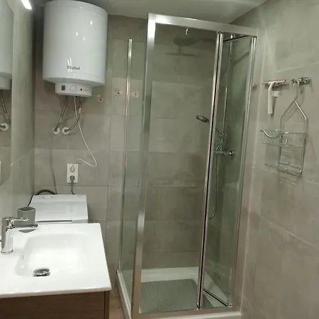 Stil Mar. For 5 People With Communal Pool L'Escala