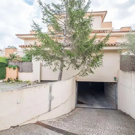 Stil Mar. For 5 People With Communal Pool *