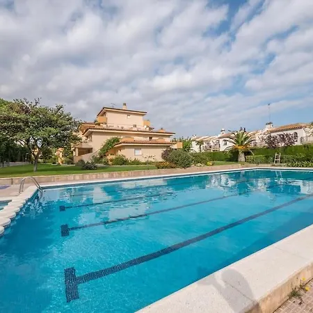 Apartment Stil Mar. For 5 People With Communal Pool